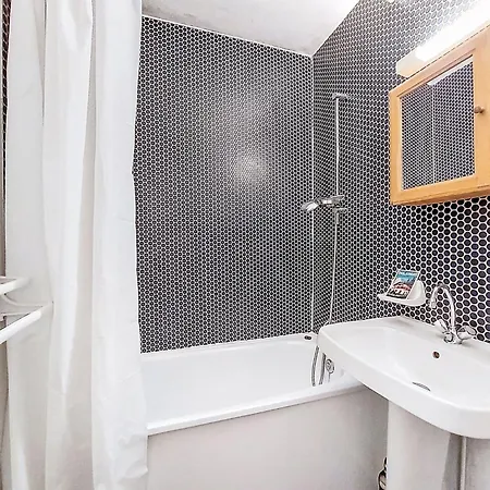 Apartment Topaze-2 By Interhome